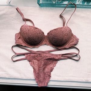 PINK Bra and Underwear set!